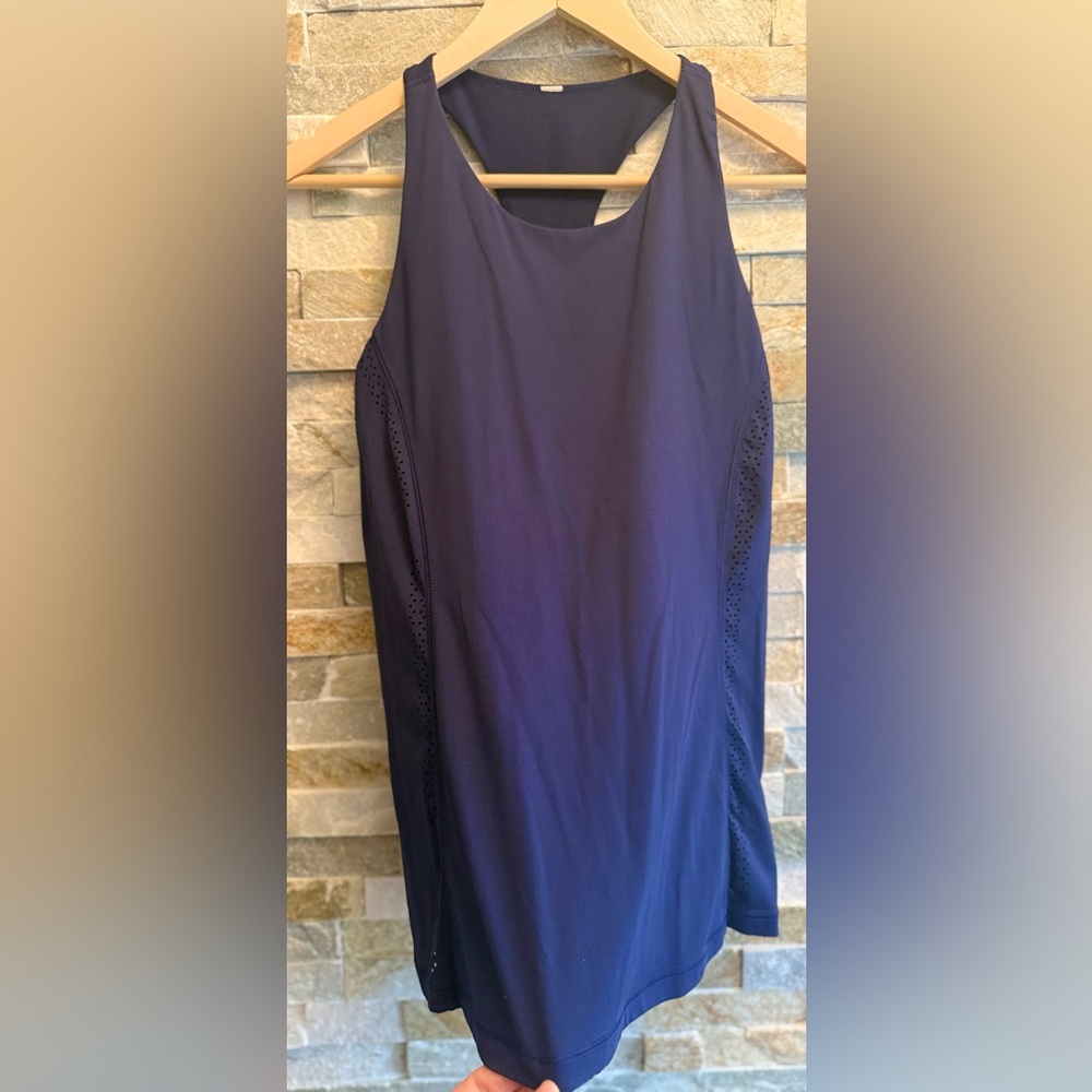 Lululemon Shirt Women 6 Blue Tank Built In Bra Racerback Vented Run Gym Training